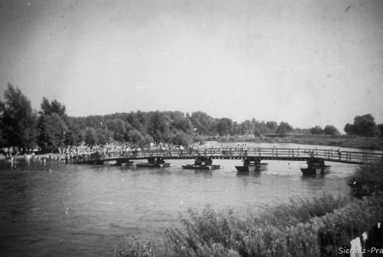 Most pontonowy na Warcie 1966 Z. Kamiński